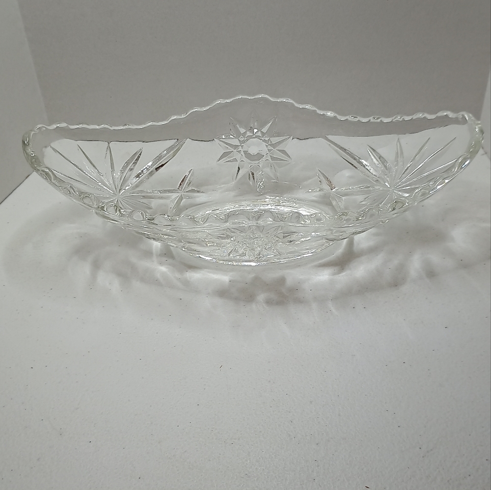 Anchor Hocking Star of David Early American Prescut 9" Glass Dish